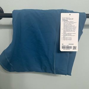 Brand new never worn with tags align HR Pant 25” with pockets size 16